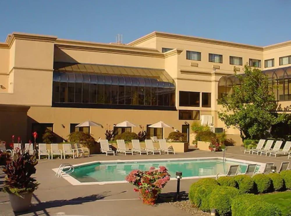 Monarch Hotel & Conference Center Clackamas Exterior foto